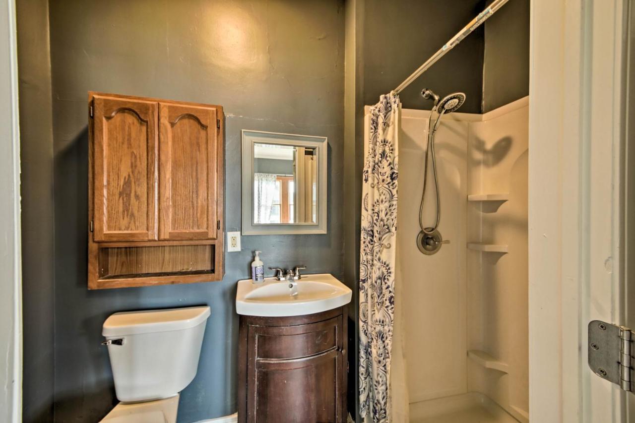 The Junction Victorian Home In Quaint Fortville! Exterior foto