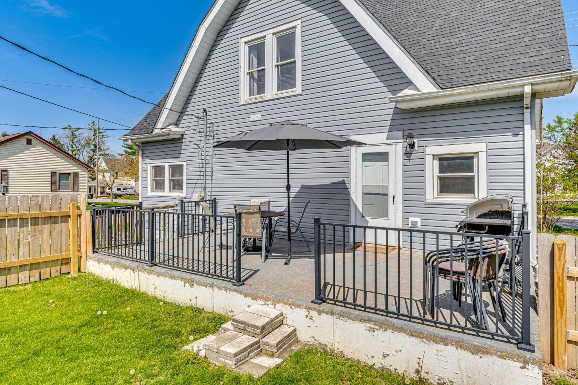 The Junction Victorian Home In Quaint Fortville! Exterior foto