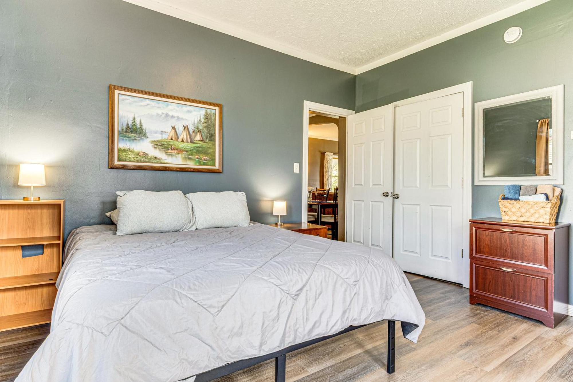 The Junction Victorian Home In Quaint Fortville! Exterior foto